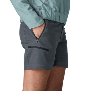 Kraťasy Patagonia Terravia Trail Shorts - 6 in. Women Black