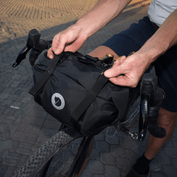 Taška Fjällräven Hoja Handlebar Rolltop Black