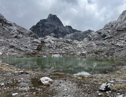 Carstensz Pyramid: Za deviatimi horami a deviatimi riekami...